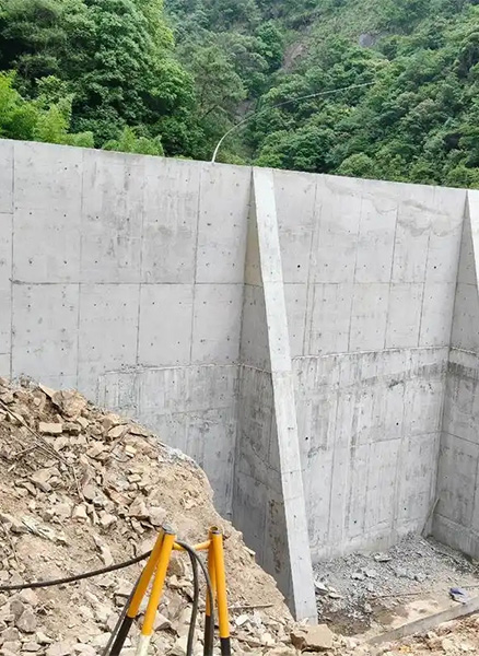 苏州昆山重力式挡土墙